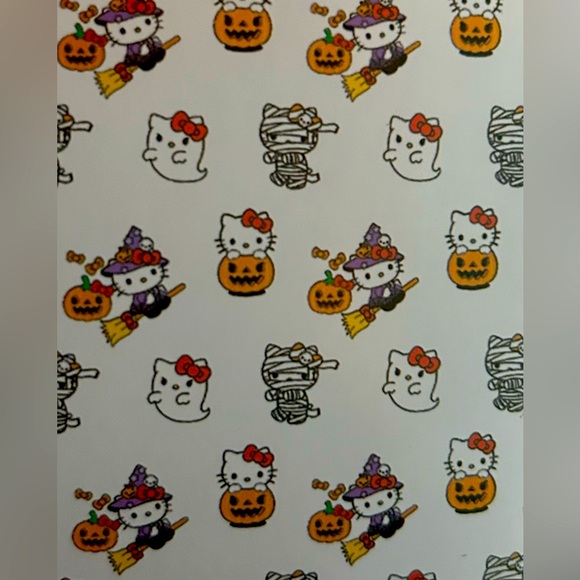 NEW!! HELLO KITTY HALLOWEEN THROW BLANKET